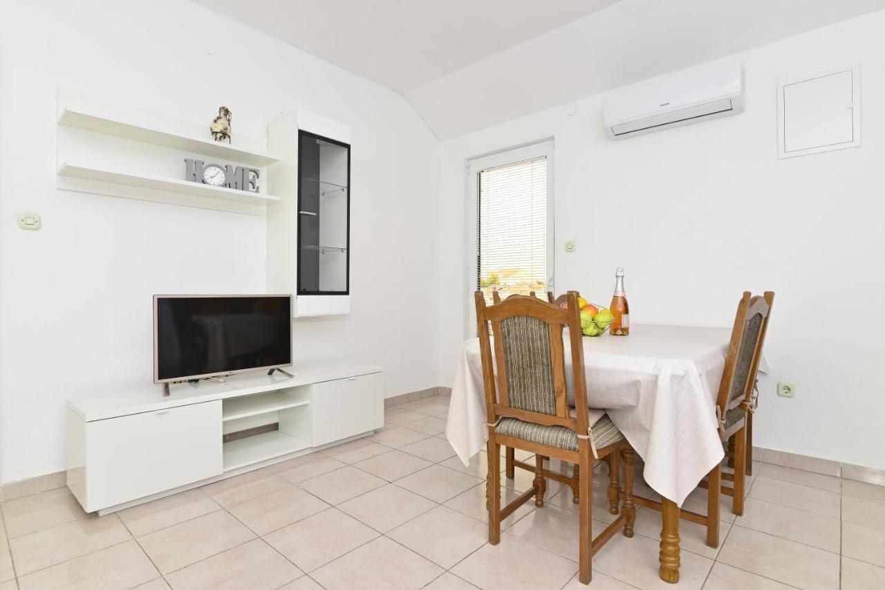 Apartments Martina Водице Екстериор снимка