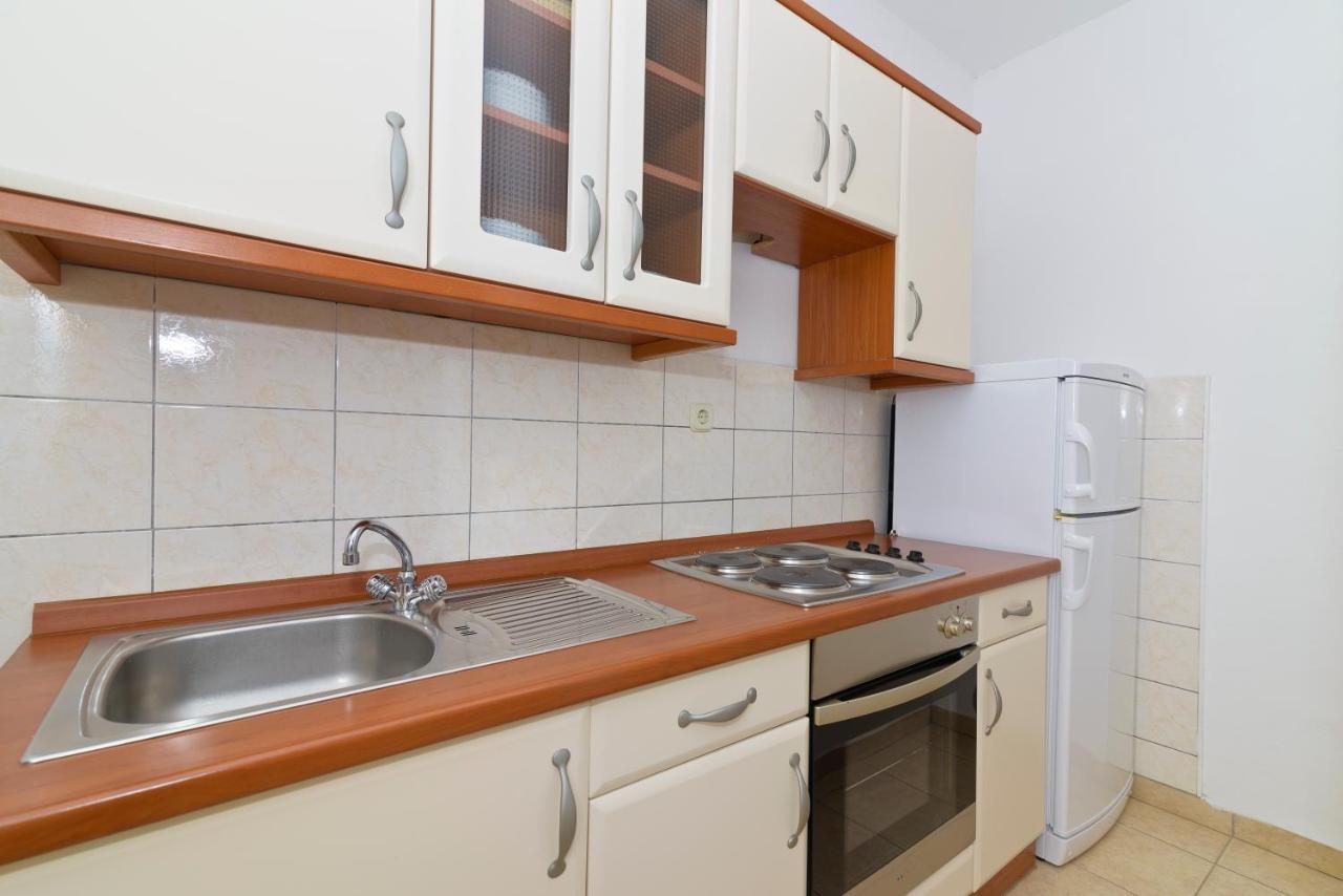 Apartments Martina Водице Екстериор снимка