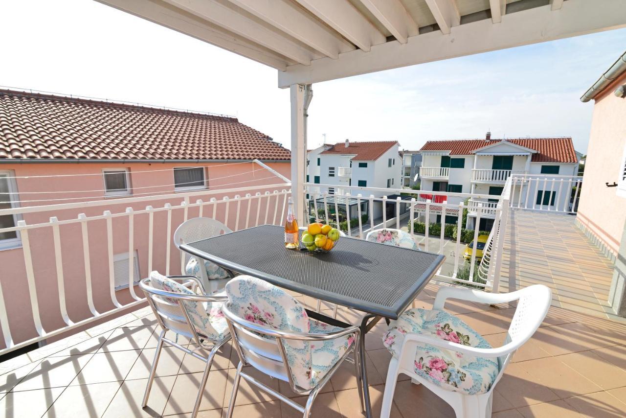 Apartments Martina Водице Екстериор снимка