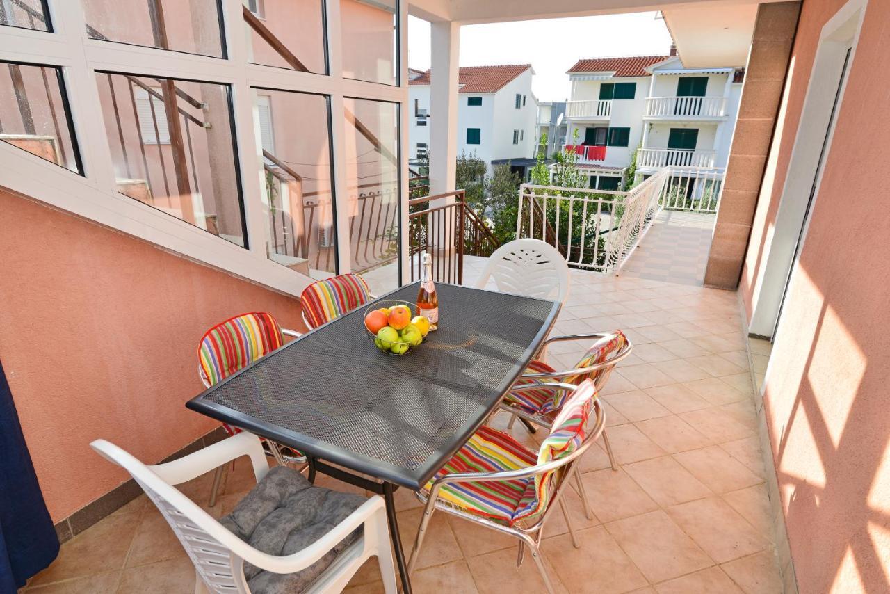 Apartments Martina Водице Екстериор снимка